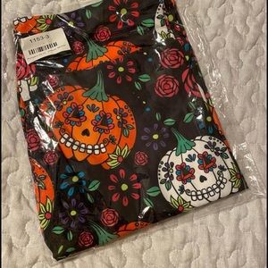 ISO - Lularoe pumpkin leggings